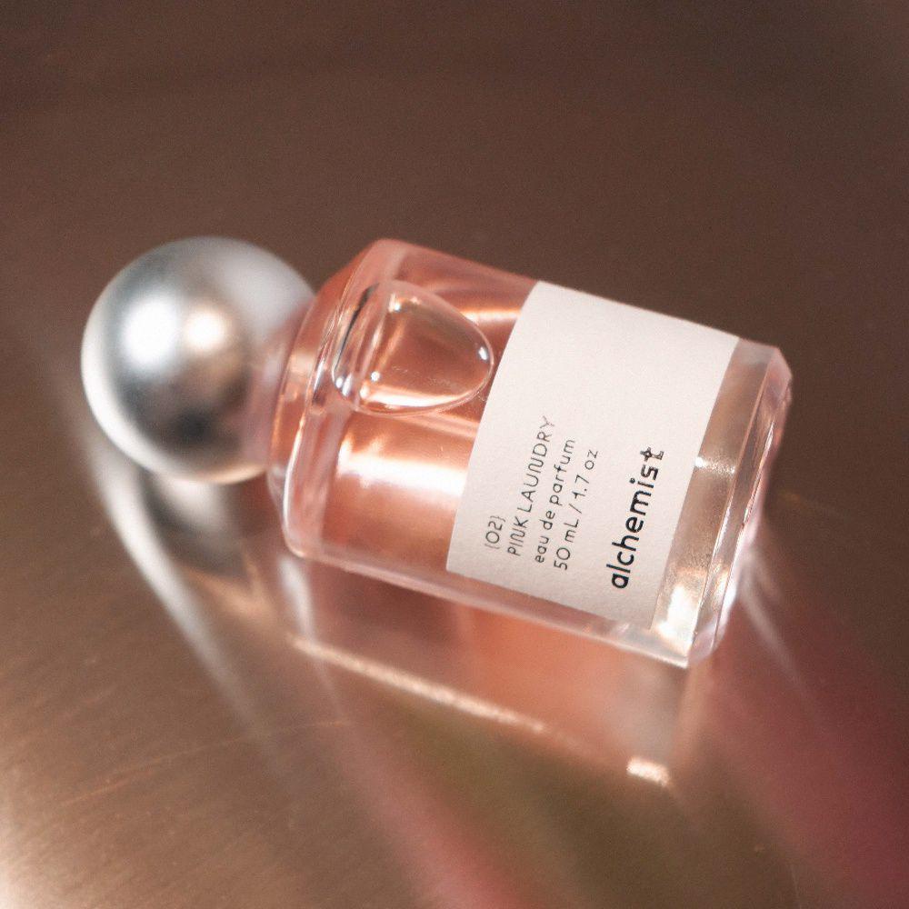 ALCHEMIST FRAGRANCE 02 Pink Laundry Eau De Parfum. (dok. ALCHEMIST FRAGRANCE)