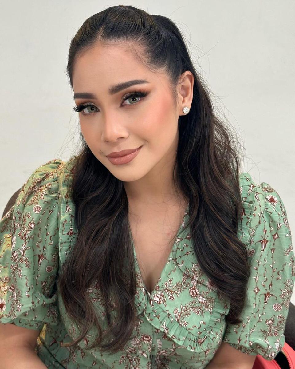 potret Nagita Slavina didandani Tasya Farasya (instagram.com/tasyafarasya)