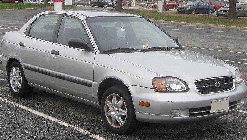 Suzuki Esteem (wikipedia.org)