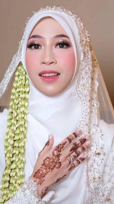 Gaya makeup nikah Adiba Khanza (instagram.com/ikawatifitria)