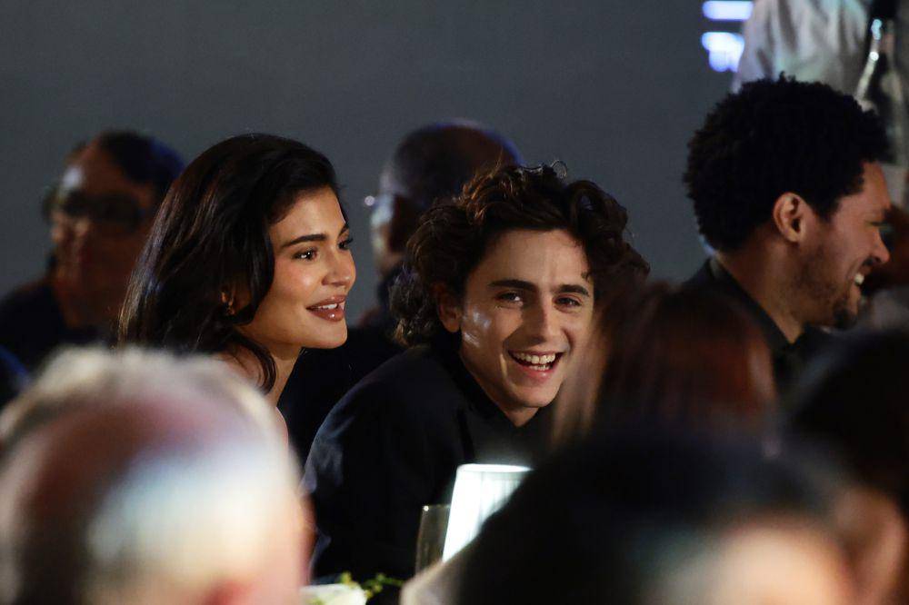 potret Kylie Jenner dan Timothée Chalamet (twitter.com/etnow)