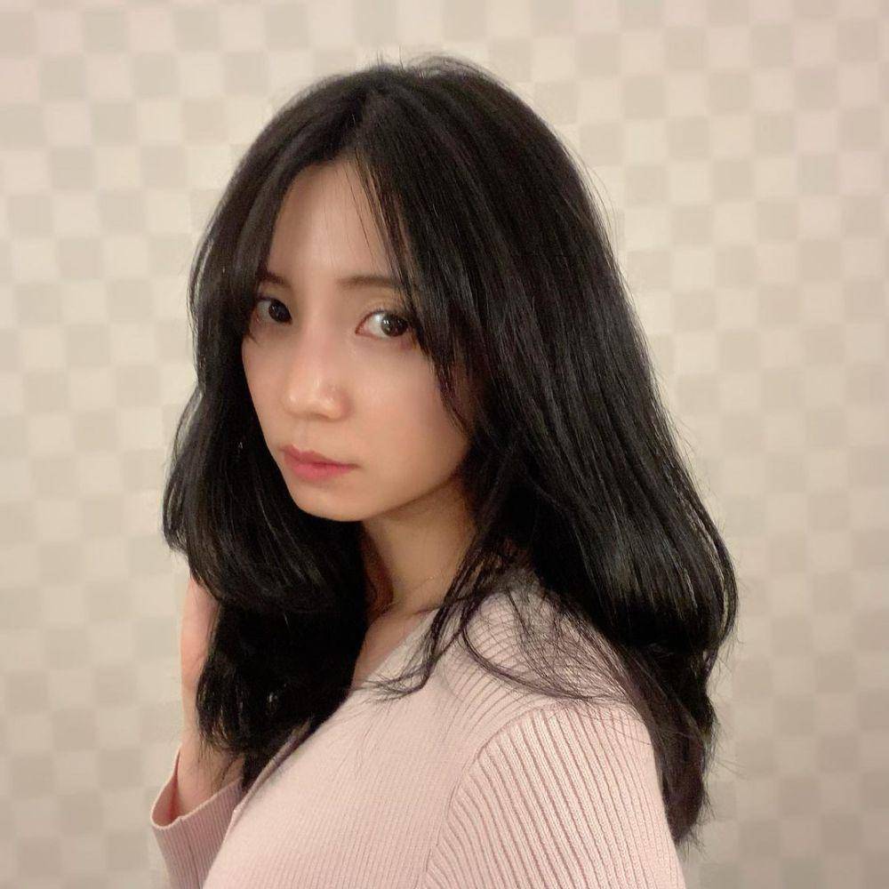 Mari Iriki (instagram.com/iriki.mari_official)