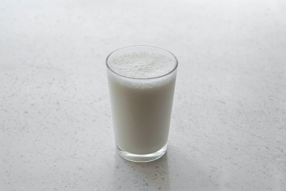ilustrasi susu (unsplash.com/engin akyurt)