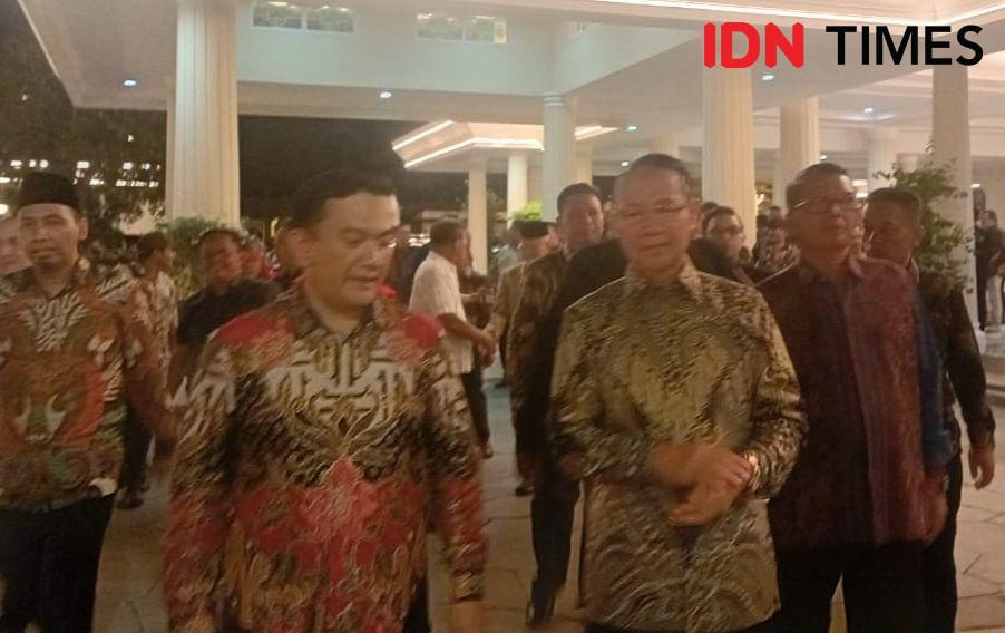 Inin Nastain IDN Times/ Pj Bupati bersama Karna Sobahi