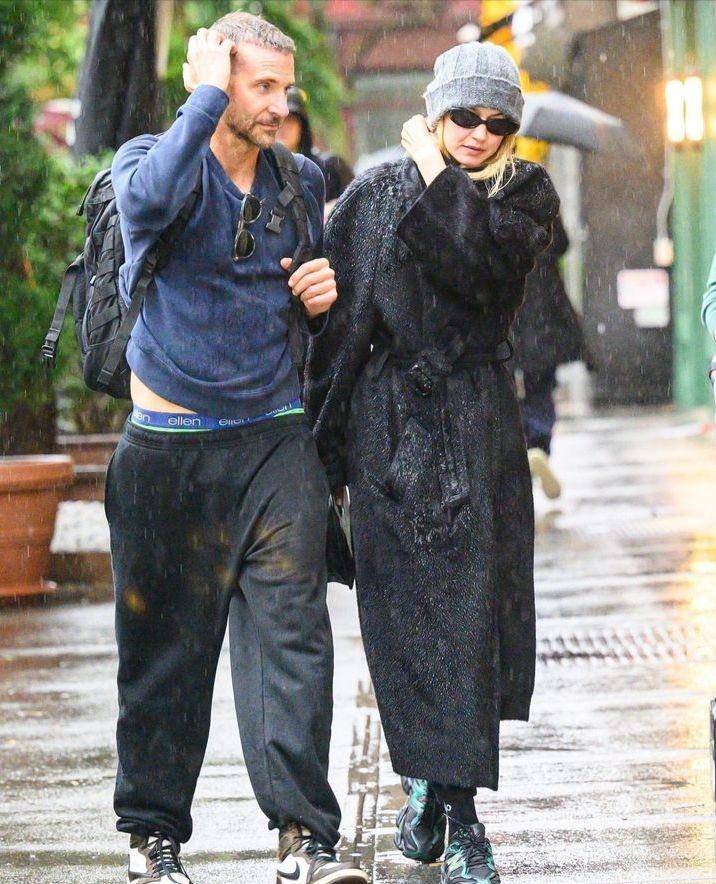 potret Bradley Cooper dan Gigi Hadid (instagram.com/enews)