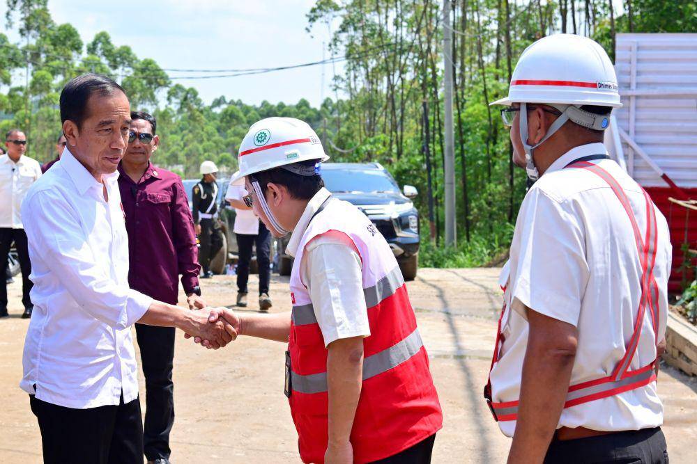 Presiden Jokowi berada di Ibu Kota Nusantara (IKN) (dok. Sekretariat Presiden)