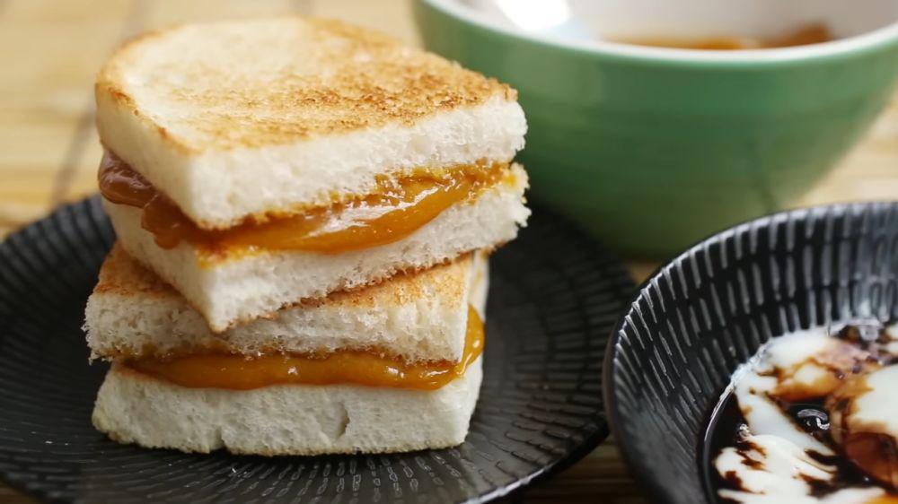 kaya toast (YouTube.com/athe Meatmen Channel)