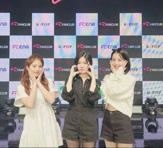 potret girl grup FANATICS (instagram.com/fanatics_global)