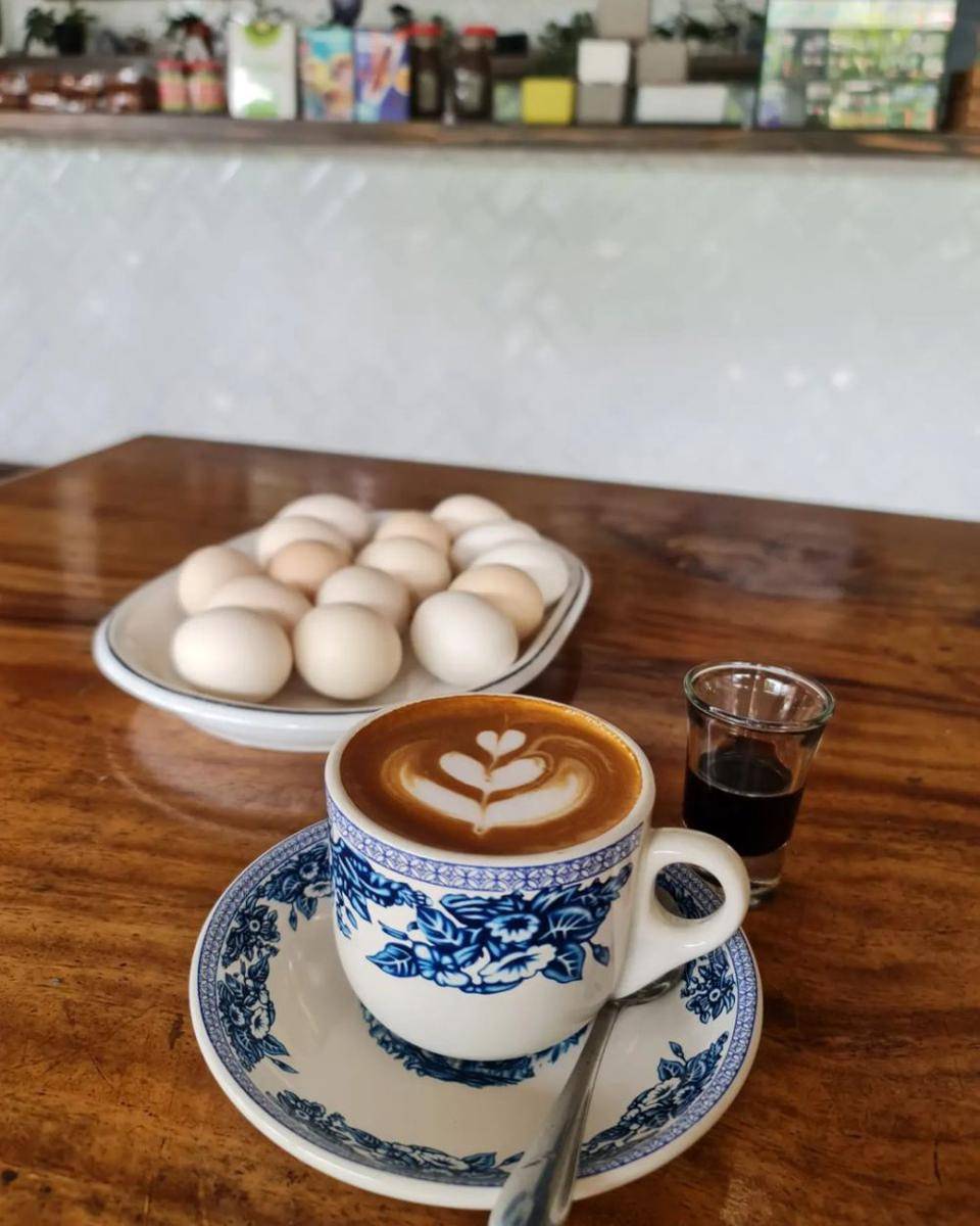 potret minuman di Ayoeng Kopitiam (instagram.com/iwanzeta)