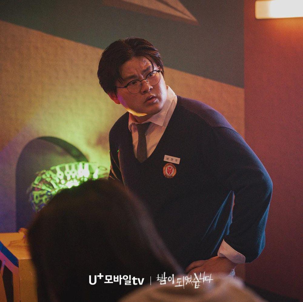 Hong Sung Pyo di drama Night Has Come (instagram.com/uplus_mobiletv)