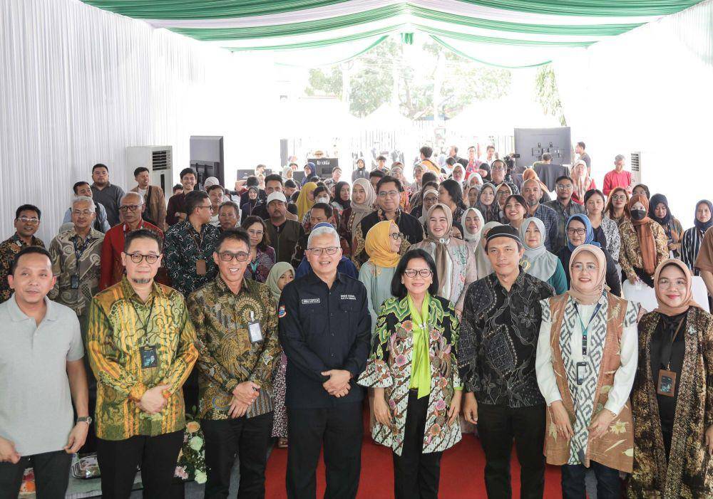 PT Pegadaian menggelar Pegadaian Impact Festival pada 19 Desember 2023 di Women Community Center Cimahi. Festival ini merupakan salah satu rangkaian kegiatan Pegadaian dalam rangka mewujudkan komitmen untuk berkontribusi terhadap kesejahteraan masyarakat. (Dok. Pegadaian)