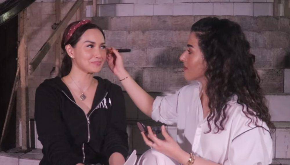 potret Sara Wijayanto didandani Tasya Farasya (YouTube.com/tasya farasya)