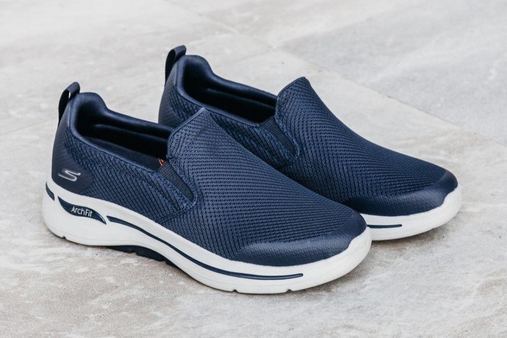 7 Rekomendasi Sepatu Skechers Pria Terbaik, Nyaman Banget!