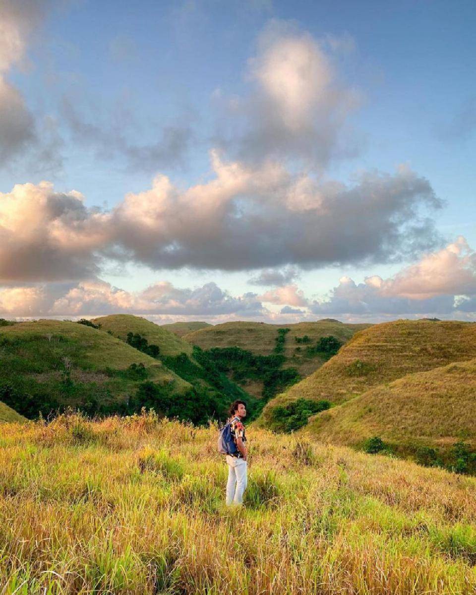 Bukit Teletubbies Nusa Penida yang menyegarkan (Instagram.com/@explorenusapenida)
