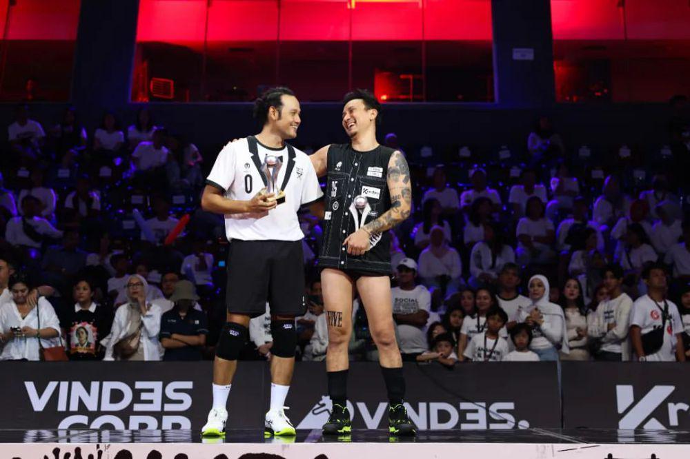 potret Dwi Sasono dan Vincent pemain terbaik voli (instagram.com/dwisasono)