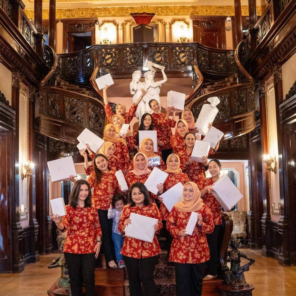 Enzy Storia di acara Dharma Wanita Persatuan KBRI Washington DC (instagram.com/enzystoria)