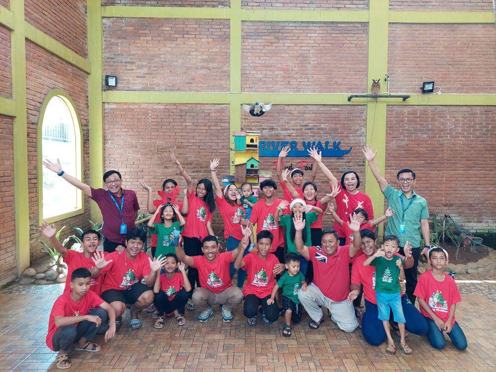 menggelar kegiatan Corporate Social Responsibility (CSR) dengan mengusung tema “Cinta Kasih Yang Membumi” bersama anak-anak Panti Asuhan Griya Bahtera Kasih. (dok. WOM Finance)