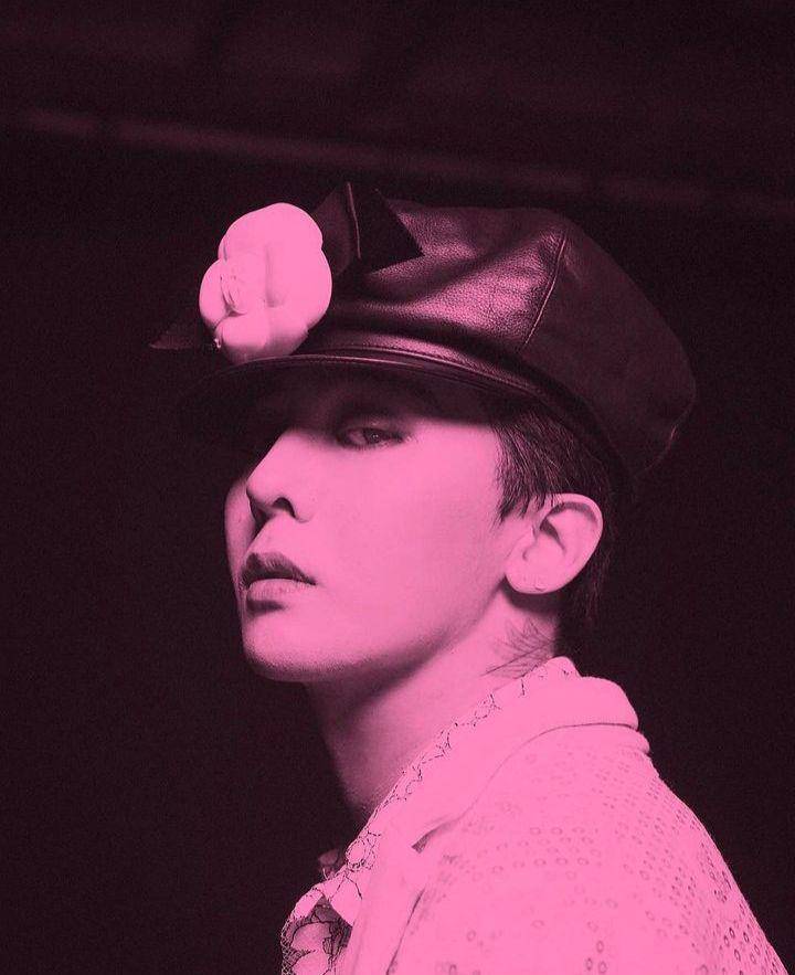 G-Dragon teken kontrak dengan Galaxy Corporation (instagram.com/xxxibgdrgn)
