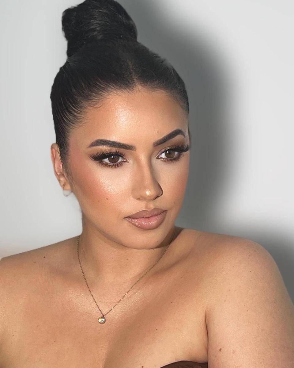 Latte makeup looks (instagram.com/bella_beautyexpert)