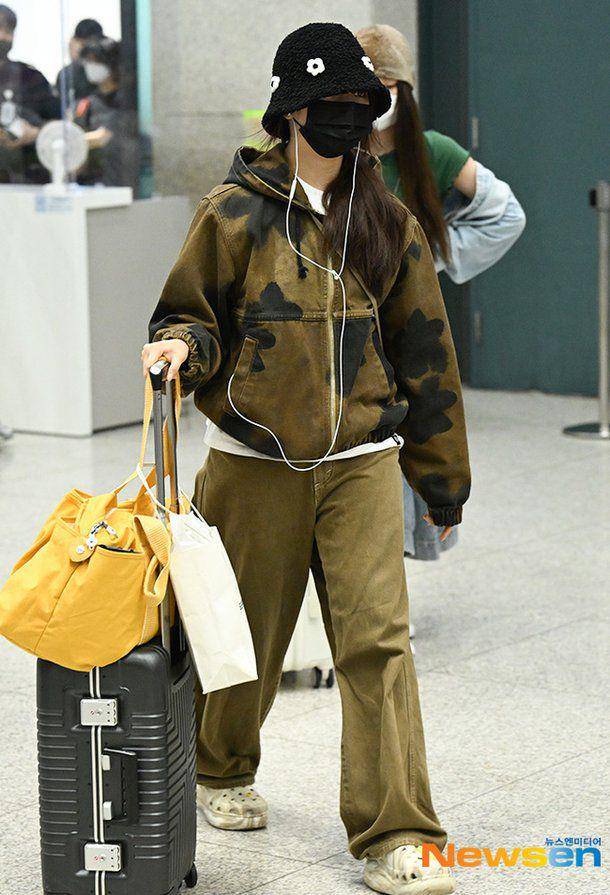 Jiwoo NMIXX (m.newsen.com/Yoo Yong Ju)