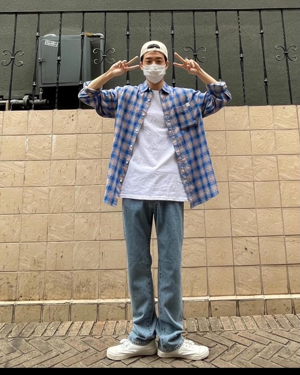 OOTD pakai topi ala Yoo Soo Bin (instagram.com/subinyu1106)