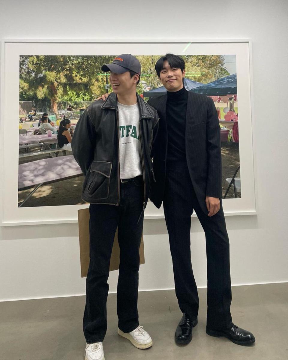 OOTD pakai topi ala Yoo Soo Bin (instagram.com/subinyu1106)