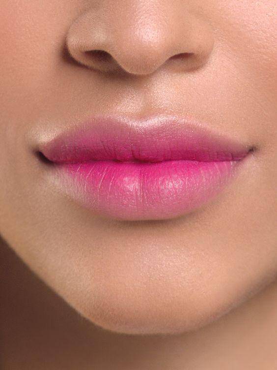 Blurred ombre lips (pinterest.com/Maybelline New York)
