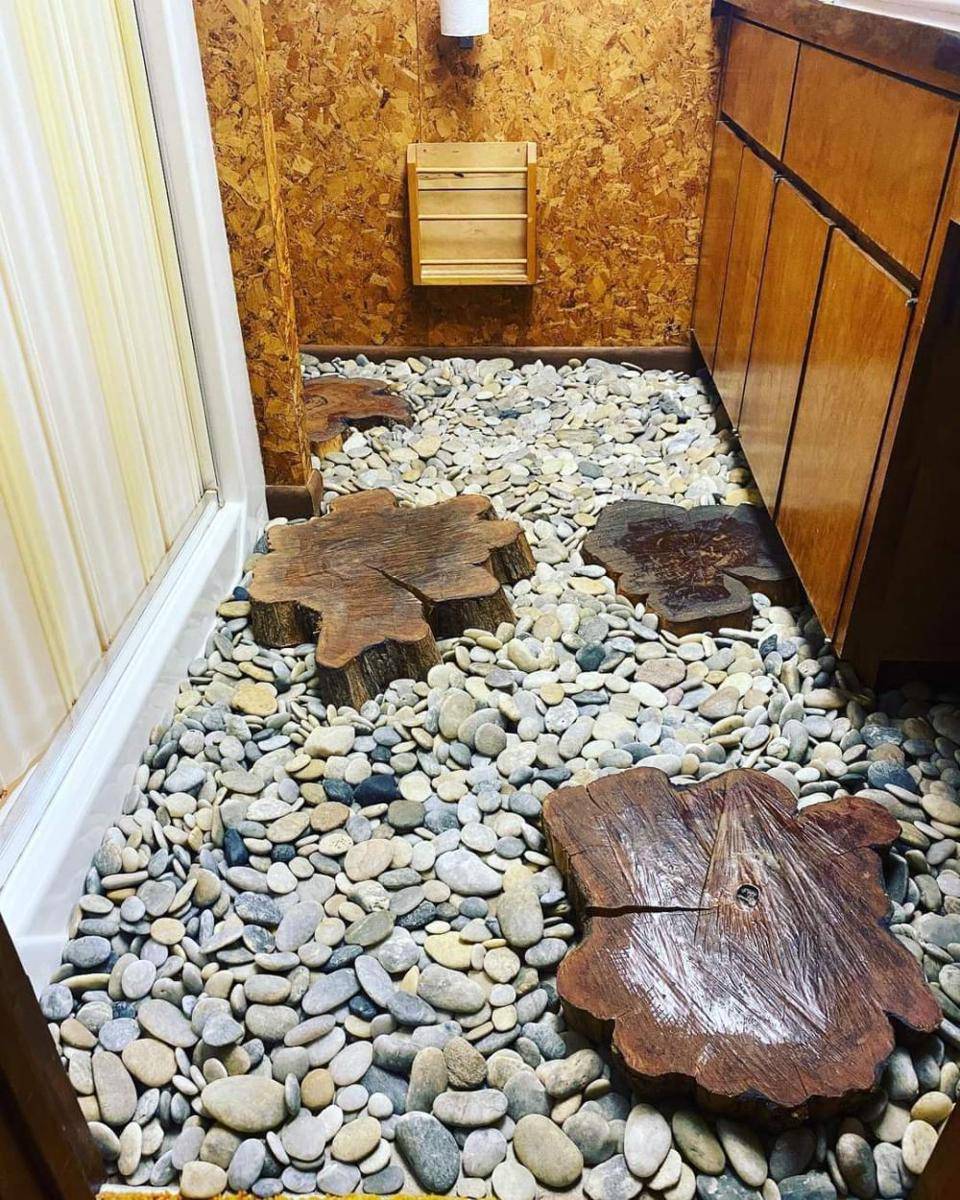 potret lantai kamar mandi desain nyeleneh (reddit.com/user/fakeaccount572)