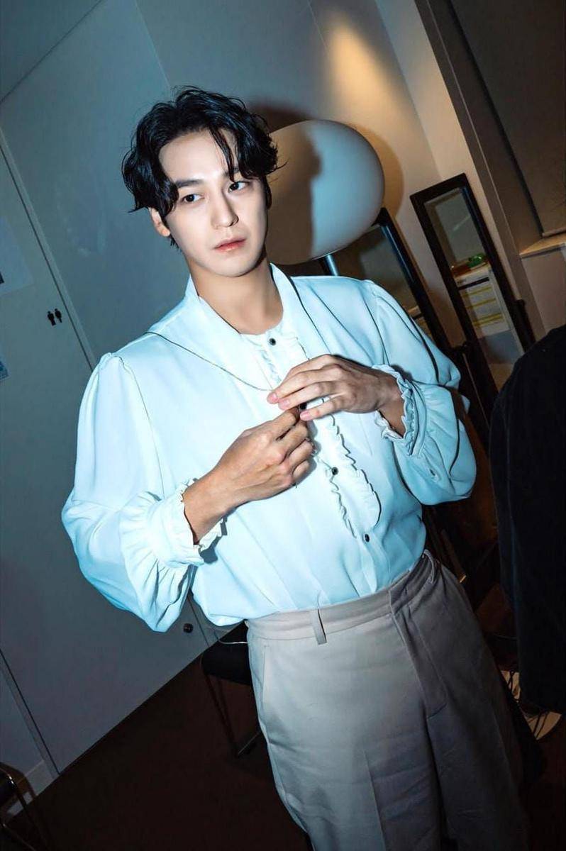 Kim Bum (instagram.com/k.kbeom)