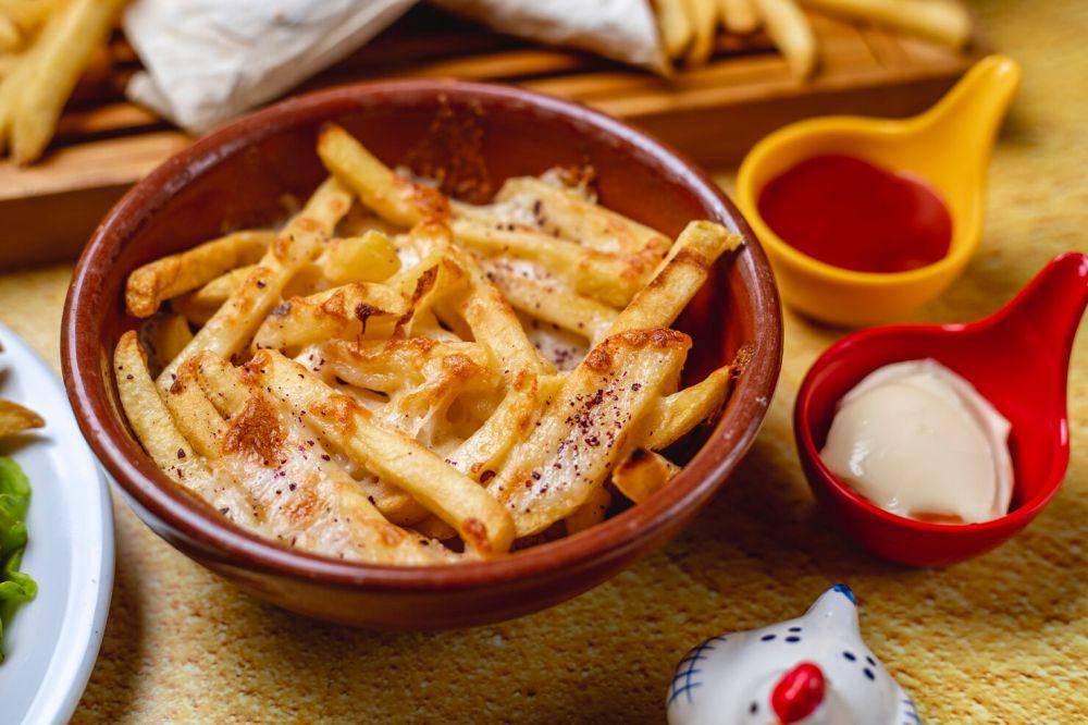 ilustrasi yuca frita (freepik.com/Stockking)