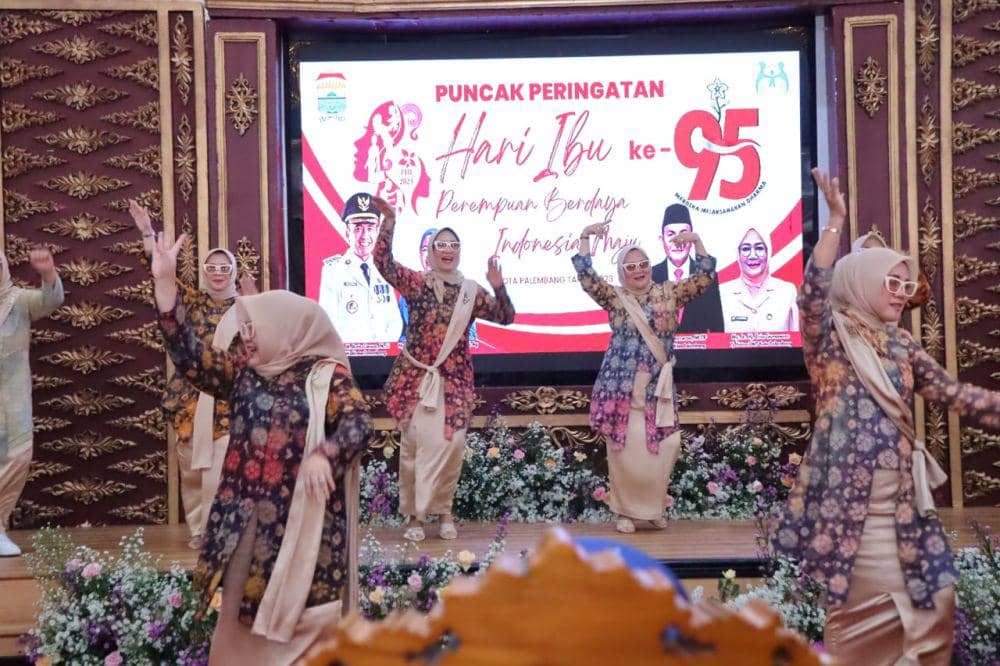 Peringatan hari ibu di lingkungan Pemkot Palembang (Dok. Kominfo Palembang)