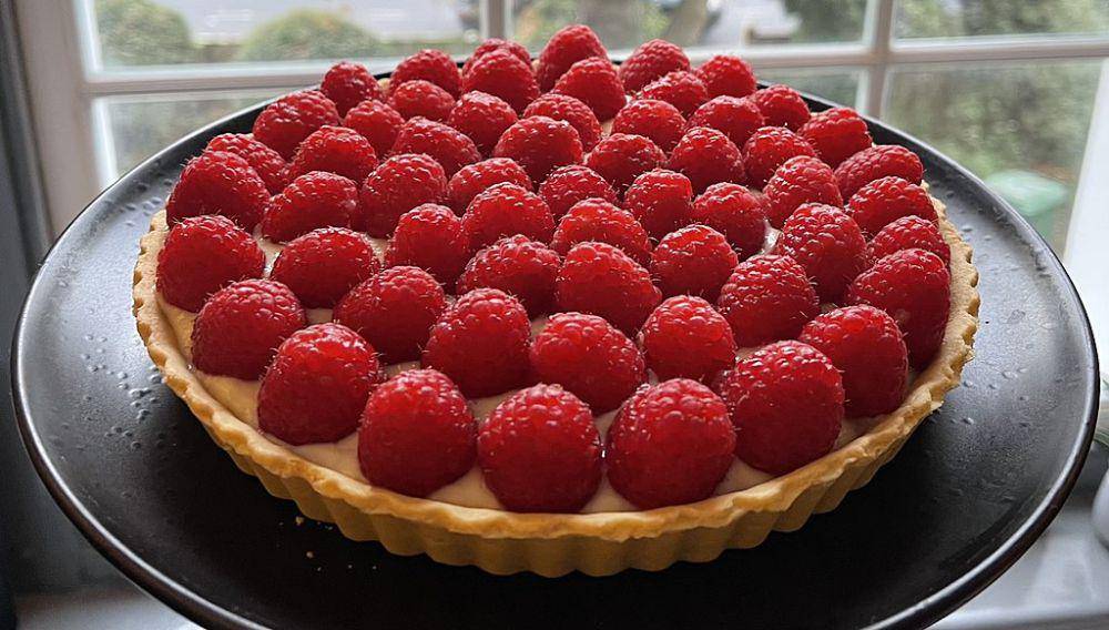 ilustrasi raspberry tart (commons.wikimedia.org/ChickenGrass)