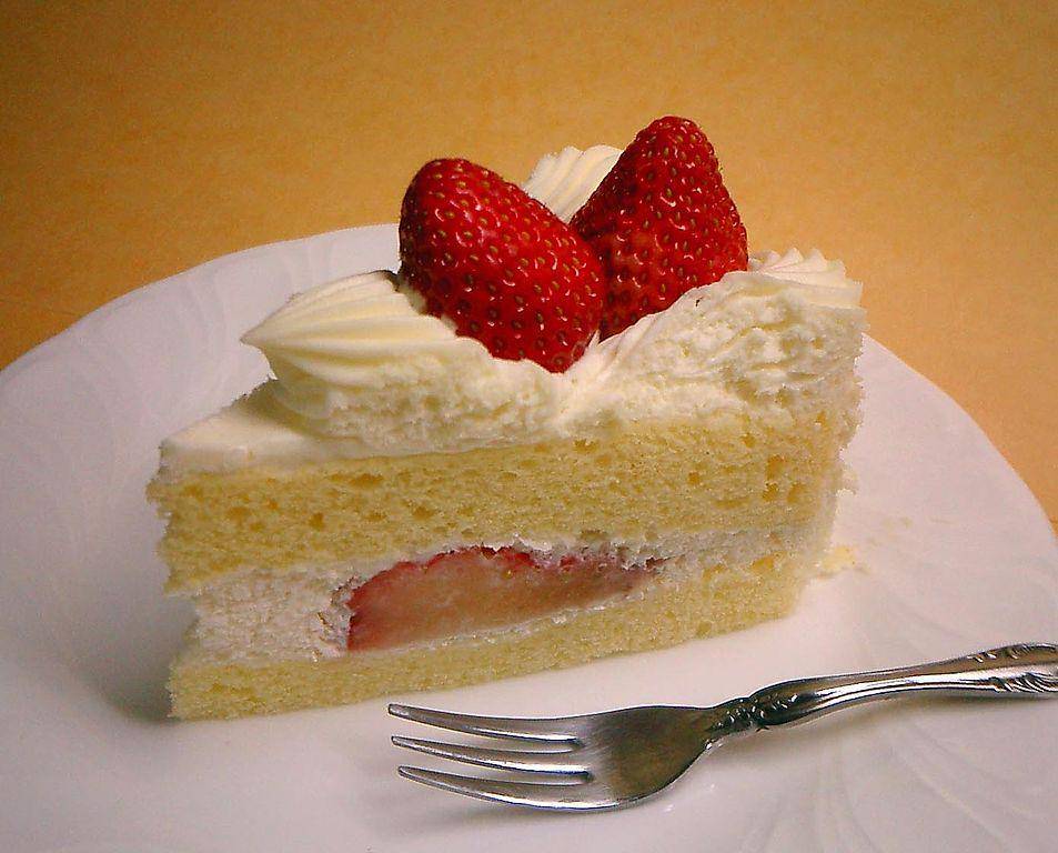 ilustrasi strawberry shortcake (commons.wikimedia.org/Tomomarusan)