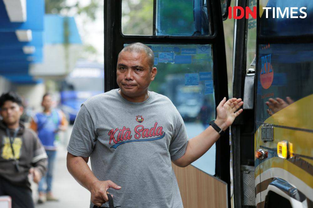 Sahari Gultom pelatih kiper Sada Sumut FC (IDN Times/Doni Hermawan)
