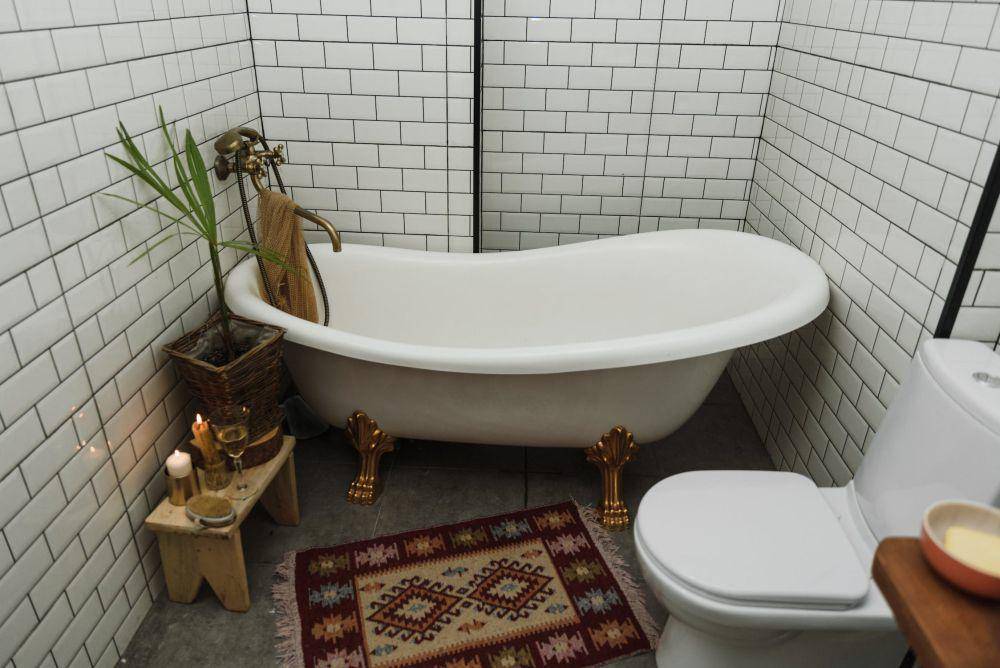 inspirasi dekorasi kamar mandi (pexels.com/Arina Krasnikova)