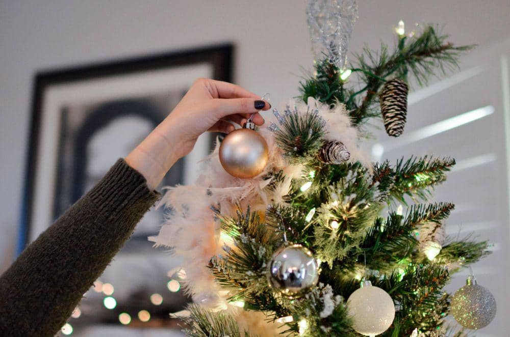 ilustrasi pohon natal (pexels.com/id-id/@element5)