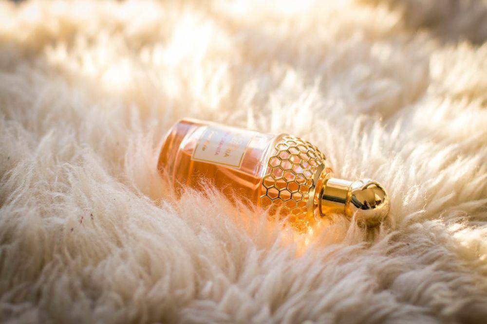 4 Parfum Beraroma Teh Melati, Ciptakan Keanggunan Menenangkan