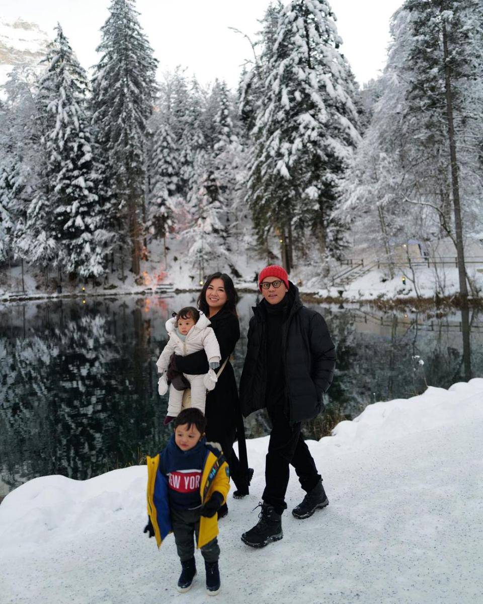 potret keluarga Arief Muhammad kunjungi Danau Blausee, Swiss (instagram.com/ariefmuhammad)