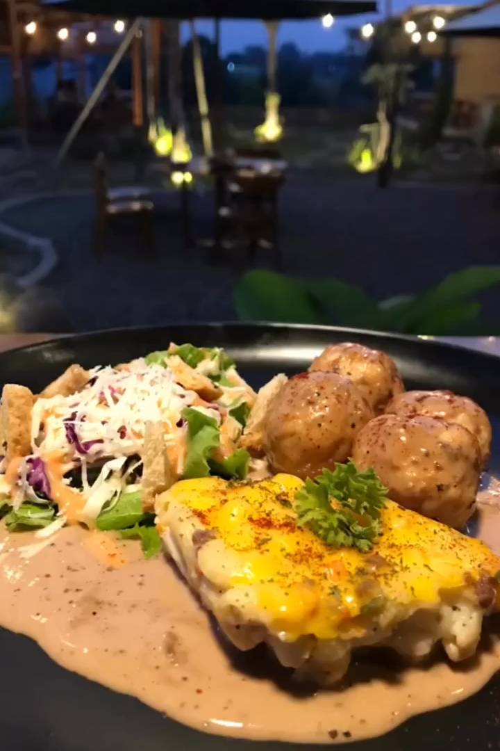 potret menu makanan di Restoran Lembayung by Aroma Rasa Klaten (Instagram.com/lembayungbyaromarasa)