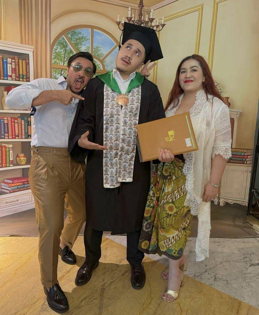 potret wisuda Jason Davis, anak David Bayu (Instagram.com/davidbayudj)