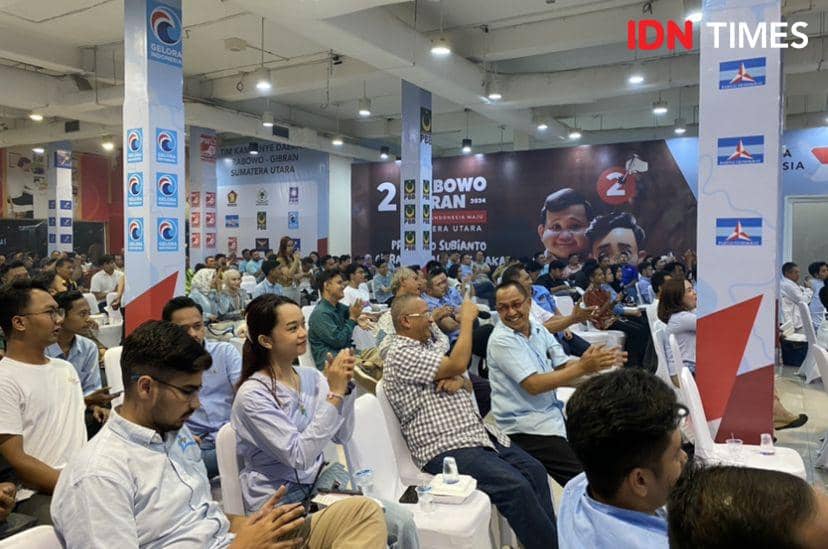Suasana nobar debat Cawapres Pilpres 2024 di TKD Prabowo-Gibran Sumut (IDN Times/Indah Permata Sari)