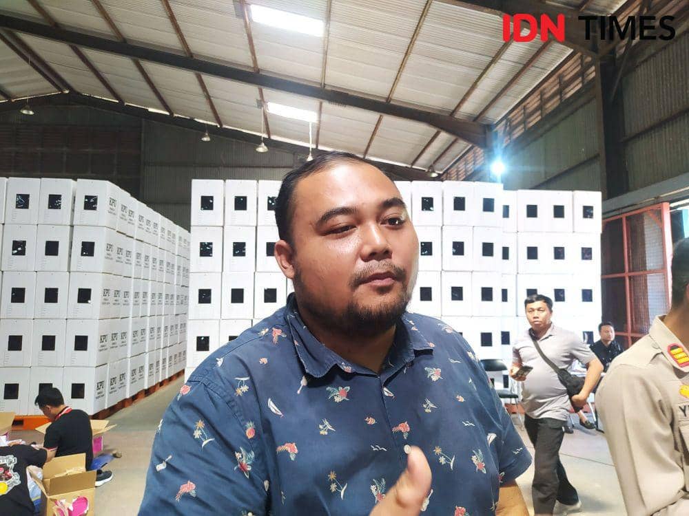 Ketua KPU Kota Cimahi, Anzhar (Bangkit Rizki/IDN Times)