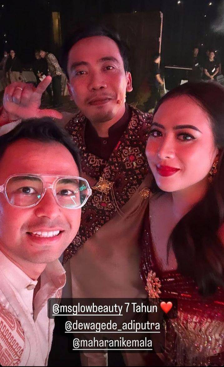 Anniversary ms glow (Instagram.com/raffinagita1717)