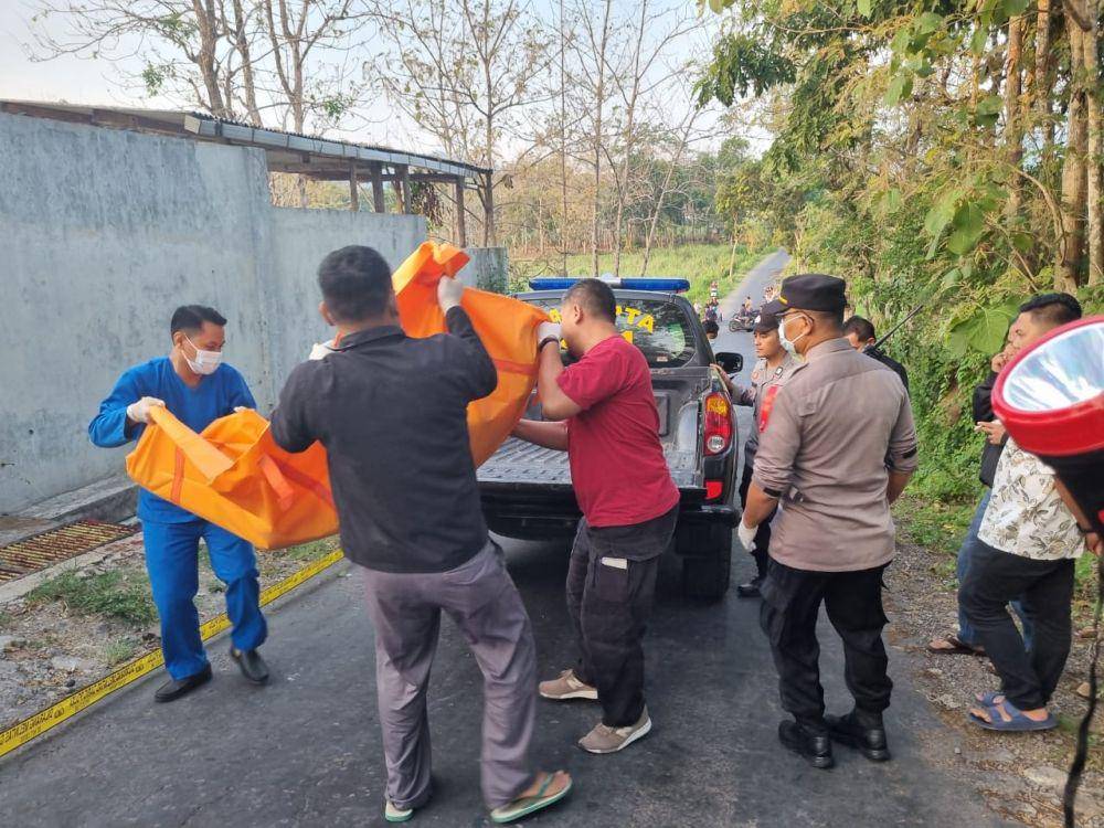 Seorang karyawan gudang kulit warga NTT di Magetan ditemukan tewas bersimbah darah. IDN Times/ Riyanto