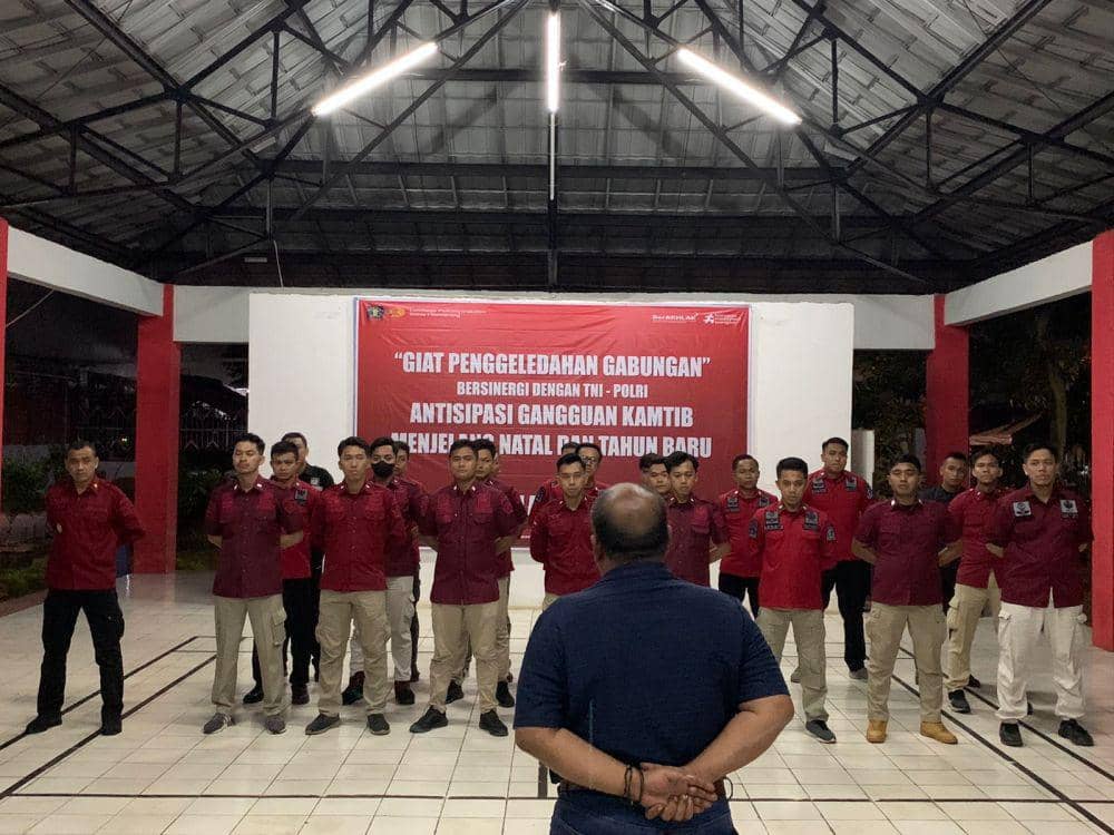 Kepala Lapas Kedungpane, Usman Madjid saat memberi pengarahan ke aparat keamanan jelang penggeledahan dua blok kamar napi. (IDN Times/Dok Humas Lapas Kedungpane Semarang)