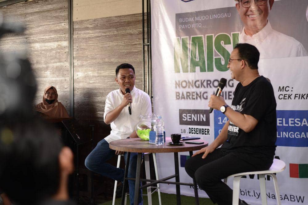 Komedian Palembang Fikri Haikal saat bersama Anies Baswedan dalam kampanye bertemu anak muda (Dok: Fikri Haikal)
