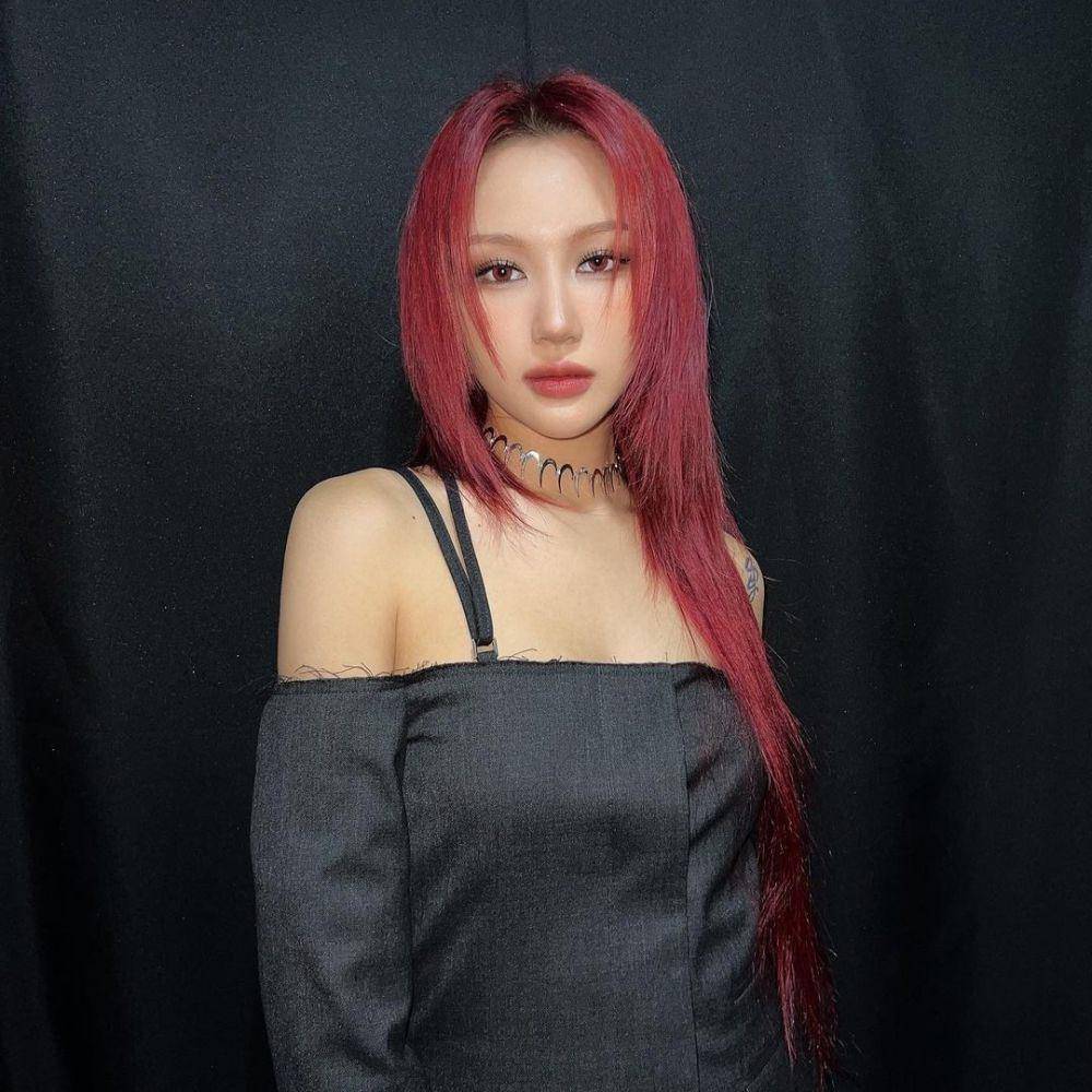 Siyeon Dreamcatcher (instagram.com/______s2ing)