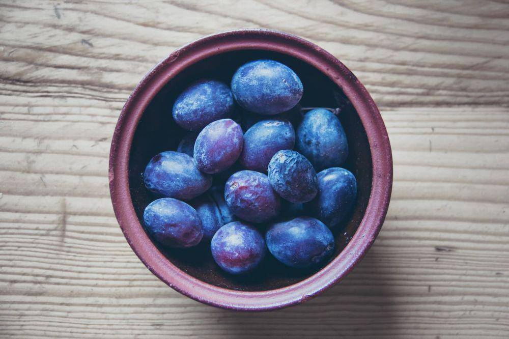 ilustrasi buah jamblang (pexels.com/Pixabay)
