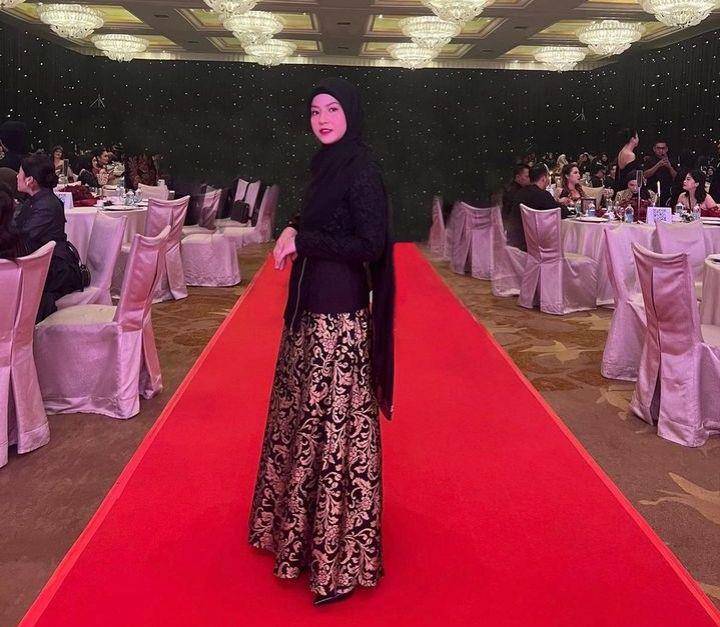 Anniversary ms glow (Instagram.com/natasharizkynew