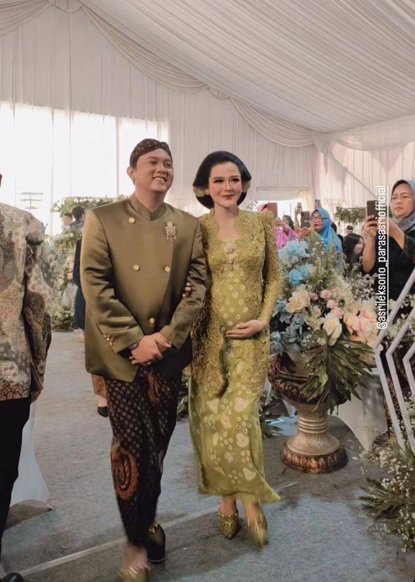 Kebaya mitoni Bella Bonita (instagram.com/bellabonita_r.a)